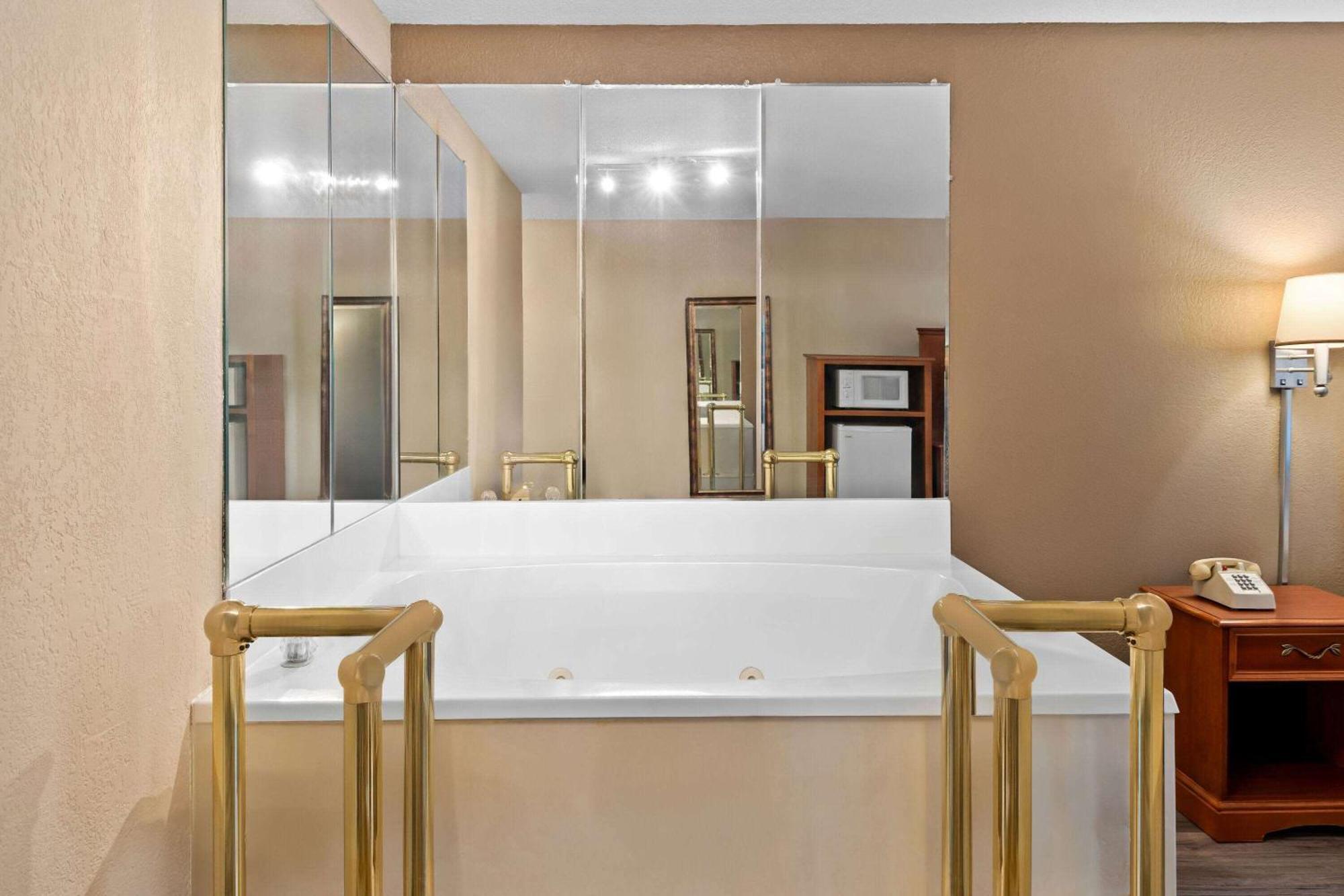 Baymont By Wyndham Lebanon In Βίλα Εξωτερικό φωτογραφία
